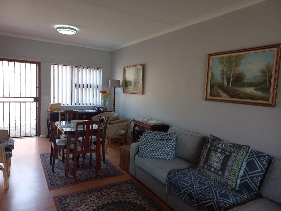 To Let 1 Bedroom Property for Rent in Summerstrand Eastern Cape